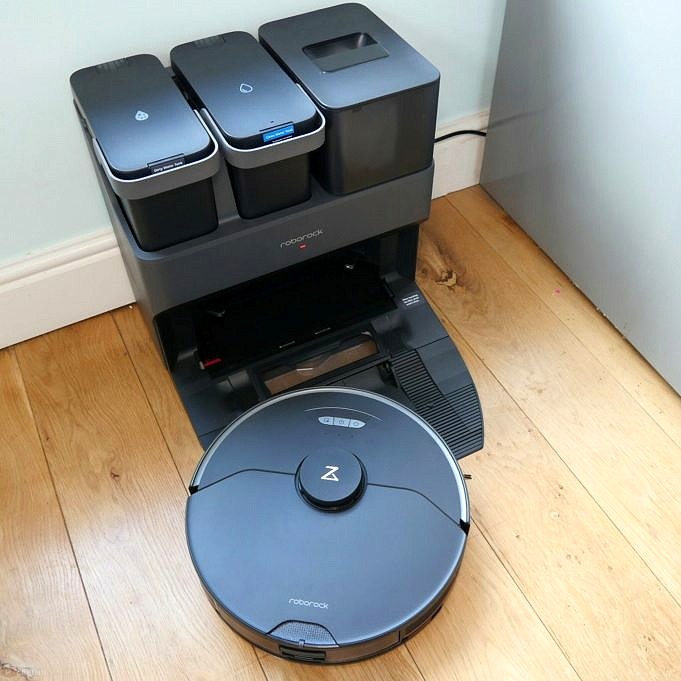 Hur Man Rengör En Roomba Som Körde över Bajs